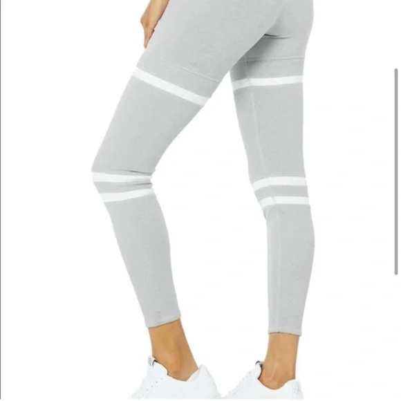 Alo Yoga High Rise Legit Legging - Picture 4 of 13